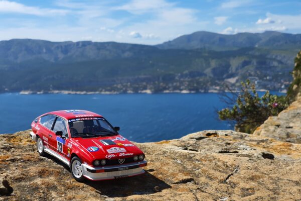 Alfa Roméo gtv6 tour de corse 1985 yves loubet 1:18ème Solido