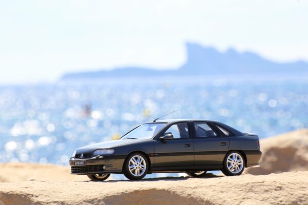 Renault Safrane Biturbo baccara 1:18 ottomobile