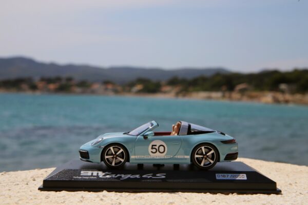 porsche 911 992 targa 4s heritage design edition minichamps 1:43