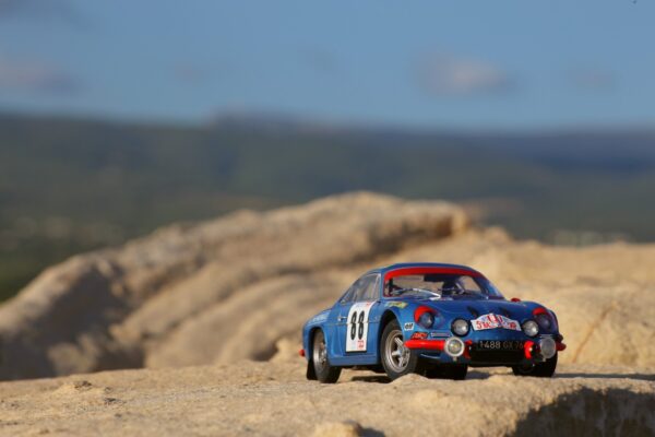 Alpine 1600S Rallye portugal 1971 1:18 solido
