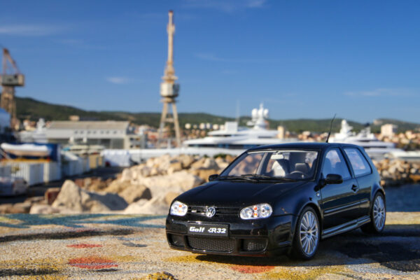 vw golf r32 1:18ème ottomobile